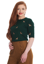 Laden Sie das Bild in den Galerie-Viewer, Feinstrick-Pulli Ruby Sweet Deer, Hirschmotiv, Grün
