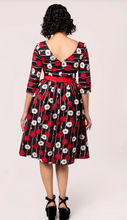 Laden Sie das Bild in den Galerie-Viewer, Swingkleid Poppy, Blumenmuster-Schwarz
