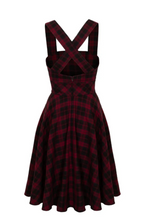 Laden Sie das Bild in den Galerie-Viewer, Latzkleid Carmina Pinafore, Tartan-Burgundy
