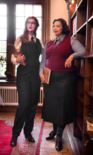 Laden Sie das Bild in den Galerie-Viewer, The Tripple Step Skirt, Wollmix, Black &amp; Charcoal Tweed, Plus Size
