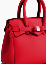 Laden Sie das Bild in den Galerie-Viewer, Handtasche Petite Miss Plus, Rot, aus Neopren-Stoff
