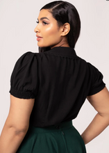 Laden Sie das Bild in den Galerie-Viewer, Vinatge Bluse Chester, mit herbstlichem, Plus Size
