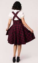 Laden Sie das Bild in den Galerie-Viewer, Latzkleid Carmina 50&#39;s Pinafore, Burgundy, Plus Size
