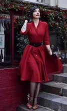 Laden Sie das Bild in den Galerie-Viewer, Vintage-Kleid D&#39;Laine Gabardine,Rot
