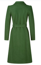 Laden Sie das Bild in den Galerie-Viewer, Wollmantel Dahlia (100% Wolle  und Fairtrade) Moosgrün
