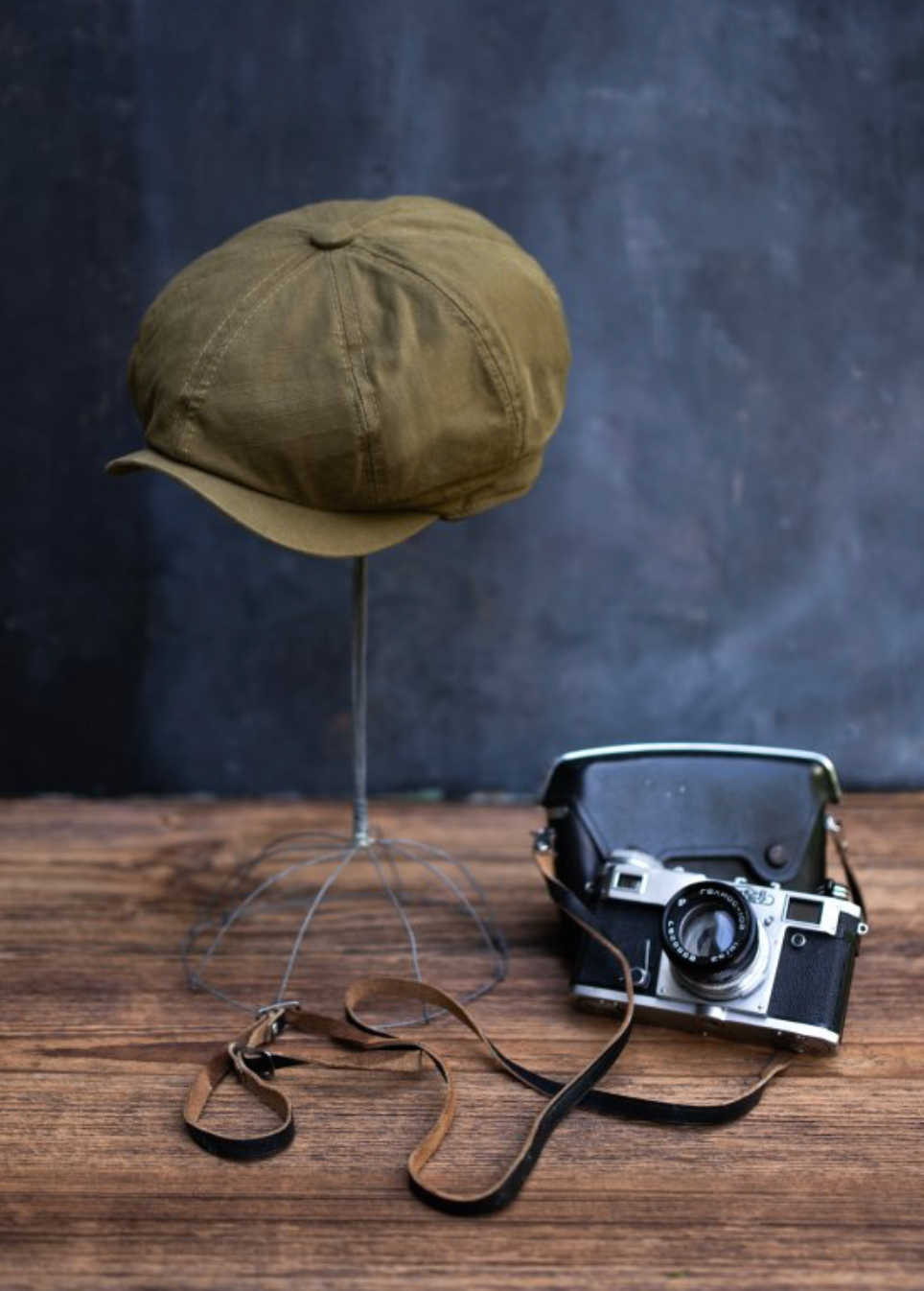 Klassische Schiebermütze, Olive oder Navy