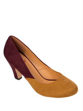 Laden Sie das Bild in den Galerie-Viewer, Vintage Pumps The Modernist Two Tone, Senf-Burgundy
