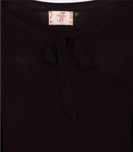 Laden Sie das Bild in den Galerie-Viewer, Feinstrick-Pulli Pretty Illusion, Schwarz
