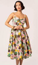 Laden Sie das Bild in den Galerie-Viewer, Träger-Swingkleid Benita Tikki 50's, Mullti
