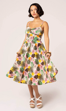 Laden Sie das Bild in den Galerie-Viewer, Träger-Swingkleid Benita Tikki 50's, Mullti
