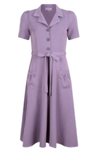 Laden Sie das Bild in den Galerie-Viewer, Hemdblusenkleid Revers Tricot 40's, Flieder
