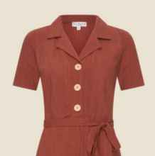 Laden Sie das Bild in den Galerie-Viewer, Swingkleid Revers Leinen-Midikleid in Terracotta
