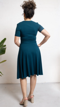 Laden Sie das Bild in den Galerie-Viewer, Swingkleid Hollywood mit Wickelausschnitt, Tricot Deluxe,Petrol
