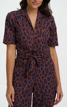 Laden Sie das Bild in den Galerie-Viewer, Jumpsuit, Meredith Boilersuit, Braun-Navy
