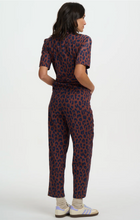 Laden Sie das Bild in den Galerie-Viewer, Jumpsuit, Meredith Boilersuit, Braun-Navy
