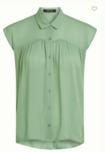 Laden Sie das Bild in den Galerie-Viewer, Vintage Bluse Amy Capo 40's, Minty Meadow
