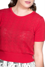 Laden Sie das Bild in den Galerie-Viewer, Strick-Shirt Nautical mit Lochstickerrei, Rot
