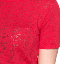 Laden Sie das Bild in den Galerie-Viewer, Strick-Shirt Nautical mit Lochstickerrei, Rot
