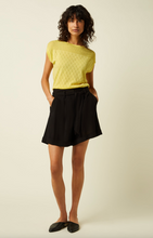 Laden Sie das Bild in den Galerie-Viewer, Bermuda-Shorts Ava Atomic, Schwarz
