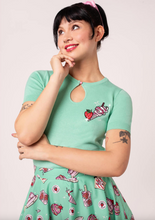 Laden Sie das Bild in den Galerie-Viewer, Top Sugar Rush mit Eis-Motiv, Grün
