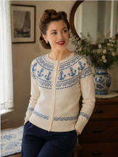 Laden Sie das Bild in den Galerie-Viewer, Cardigan mit Anker-Motiv, Creme-Blau
