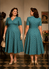Laden Sie das Bild in den Galerie-Viewer, Swingkleid Julia 40's Teekleid, Blaugrün, Plus Size
