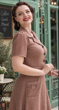 Laden Sie das Bild in den Galerie-Viewer, Swingkleid Rosewood 40's, Altrosa-Braun
