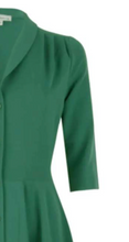 Laden Sie das Bild in den Galerie-Viewer, Swingkleid D'Laine Gabardine,  British Green ( Tannengrün) Gabardine
