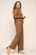 Laden Sie das Bild in den Galerie-Viewer, Linda Pants Tartan Tweed Caramel

