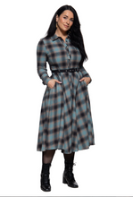Laden Sie das Bild in den Galerie-Viewer, Hemdblusenkleid Jayne – Light Blue &amp; Navy, Plus Size
