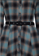 Laden Sie das Bild in den Galerie-Viewer, Hemdblusenkleid Jayne – Light Blue &amp; Navy
