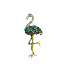 Laden Sie das Bild in den Galerie-Viewer, Flamingo-Brosche mit Emaille und Strasssteinen: Grün
