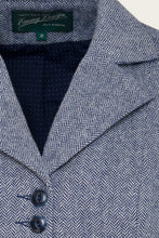Laden Sie das Bild in den Galerie-Viewer, Emmy Design The Watchmaker’s Waistcoat – Stoffdetail
