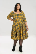 Laden Sie das Bild in den Galerie-Viewer, Swingkleid Wither 50&#39;s,  Senfgelb , Plus Size
